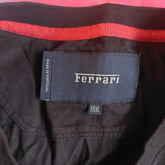 Ferrari Short Sleeve Embossed Logo - Picture 4 of 7